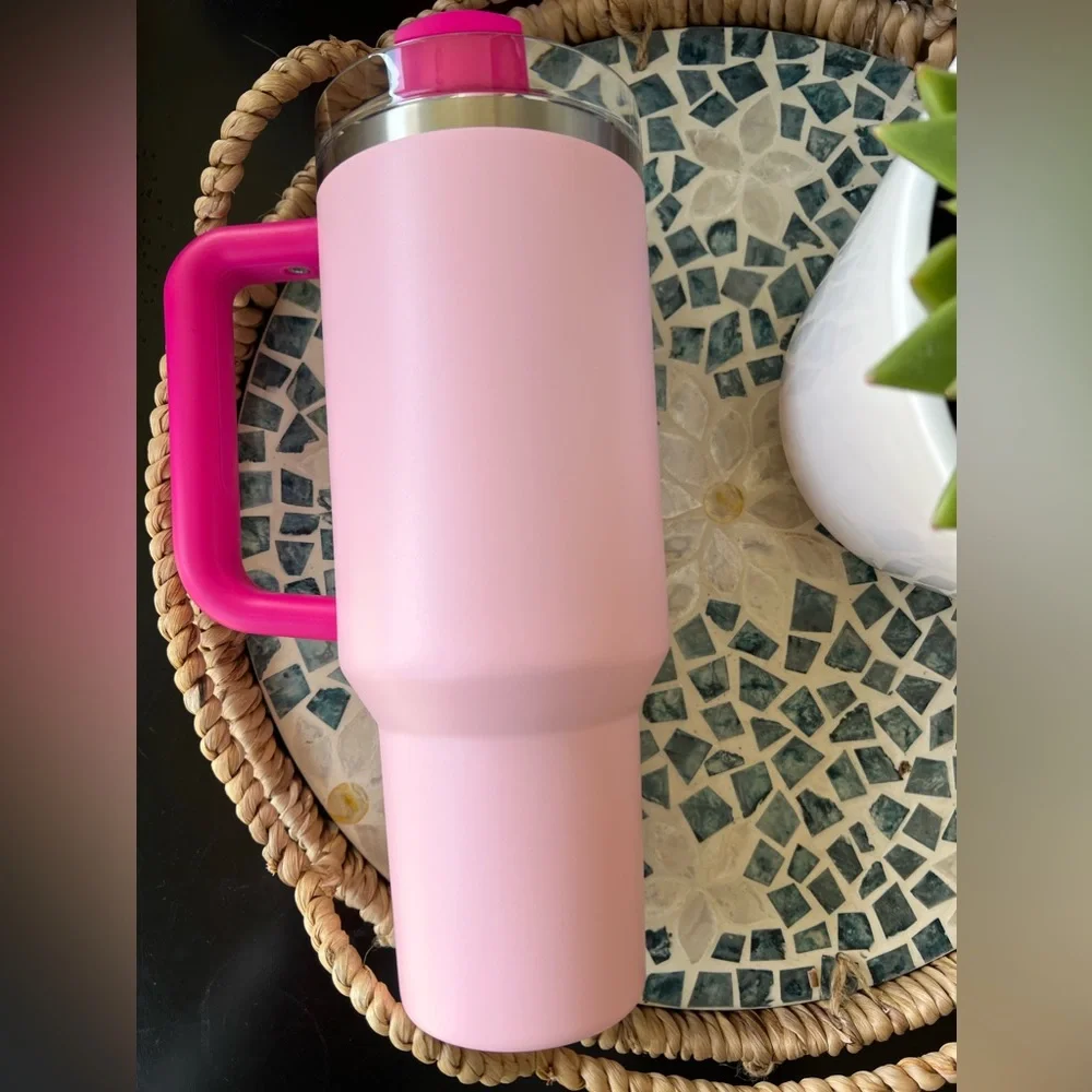 Stanley FLAMINGO 40oz Tumbler - Picture 2 of 8
